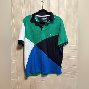 Brand New Navy Tech By   Nautica  Casual Mens Short Sleeve Polo Shirt Size M.